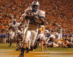 JiuyouAPP下载-中国足球国家队体能训练方法引进国际先进理念，国足的体能